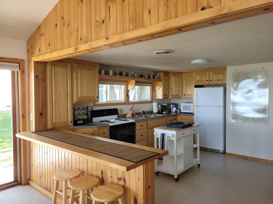 Cozy Cottage On Green Bay Extérieur photo
