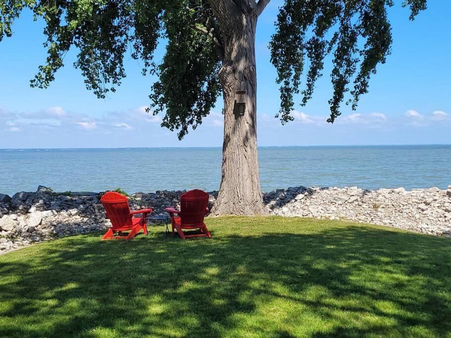 Cozy Cottage On Green Bay Extérieur photo