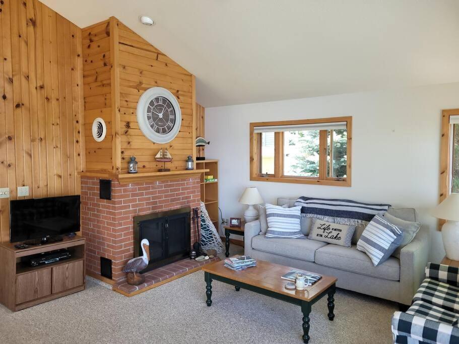 Cozy Cottage On Green Bay Extérieur photo